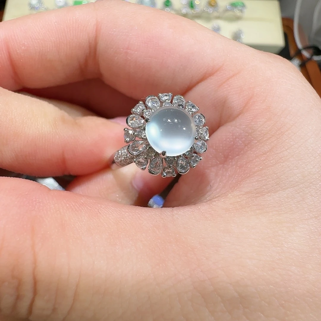 【闪购商品】18K金镶嵌戒指翡翠