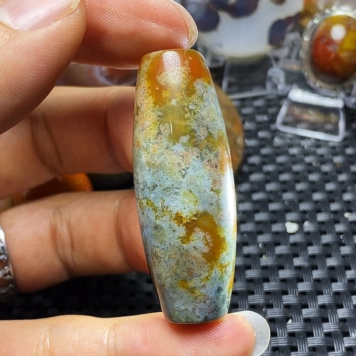 筱***蔚玛瑙/玉髓未镶嵌颈饰