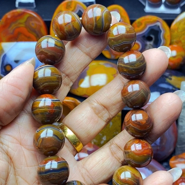 李***军玛瑙/玉髓未镶嵌颈饰