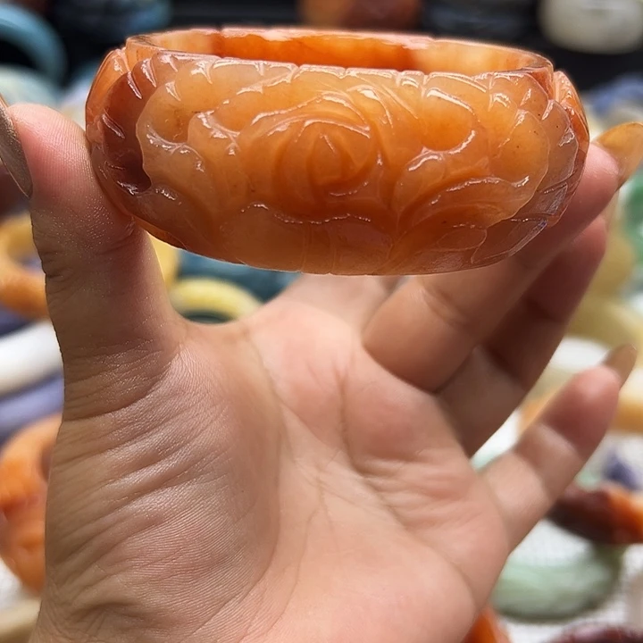 石英岩玉手镯未镶嵌吹*