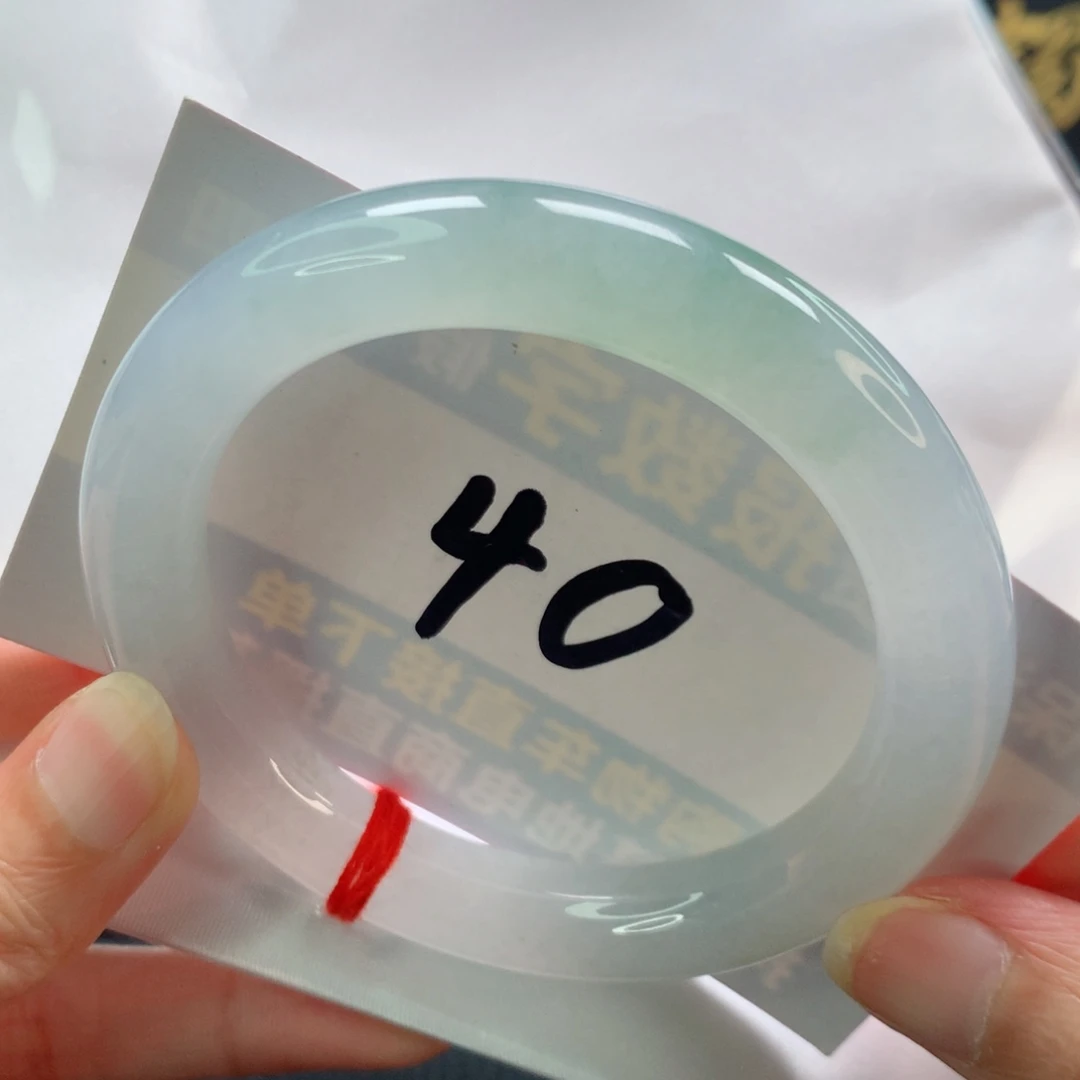 未镶嵌手镯（圆镯）翡翠圆条冰胶水润晴