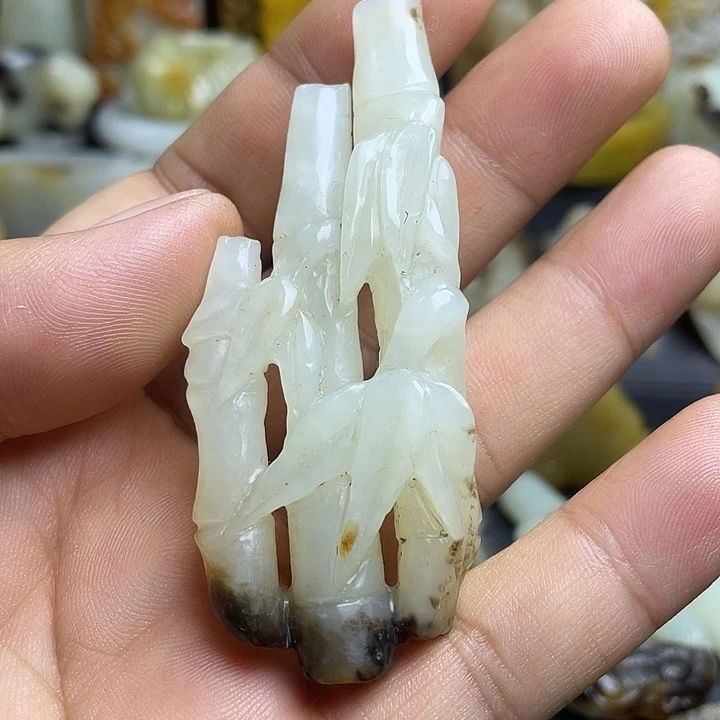 颈饰未镶嵌和田玉