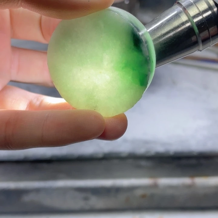 翡翠裸石虎虎珠宝手镯定制