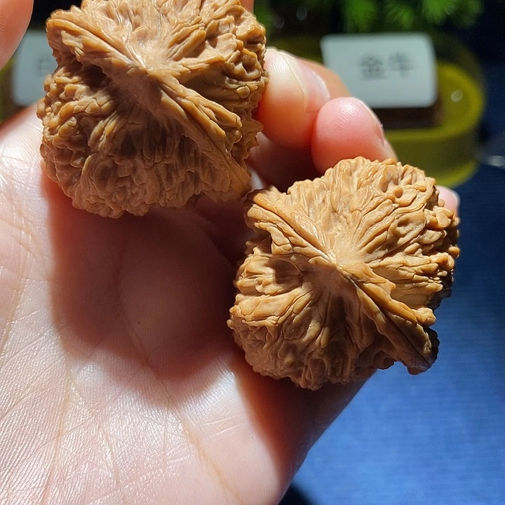 P***特文玩核桃吊坠南疆