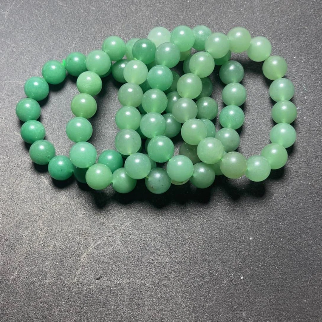 颈饰未镶嵌石英质玉?**?