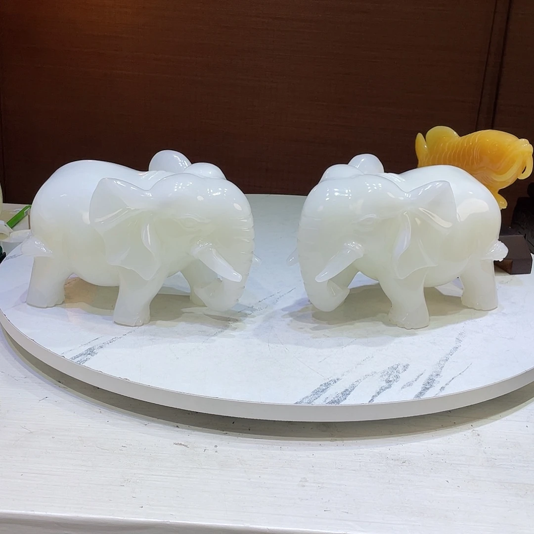 玉精品天然玉石大象摆件