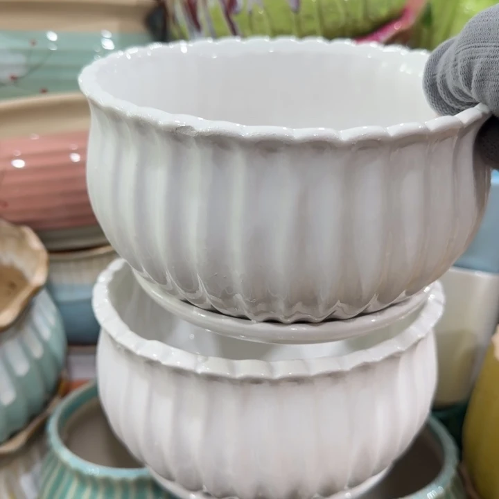 凑9块包邮，有孔，陶瓷花盆