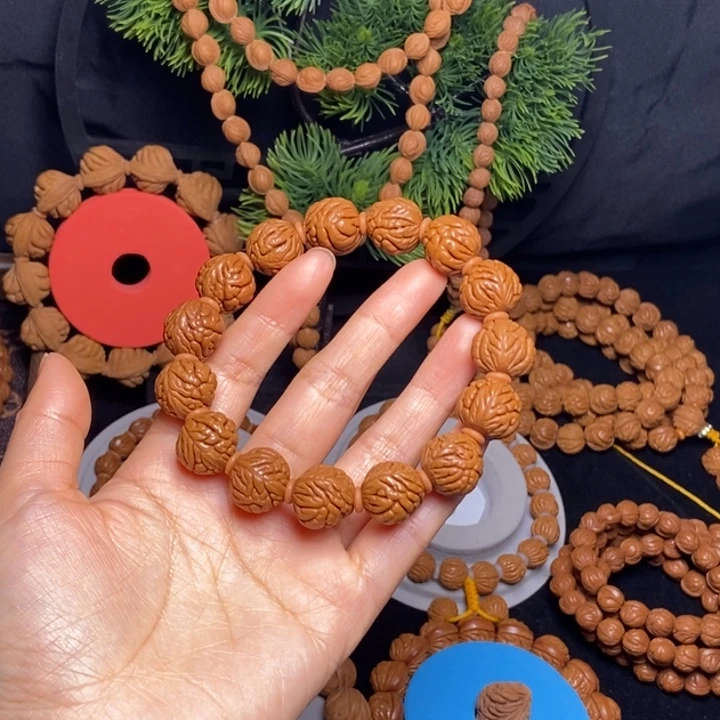 秦岭龙纹桃核手串