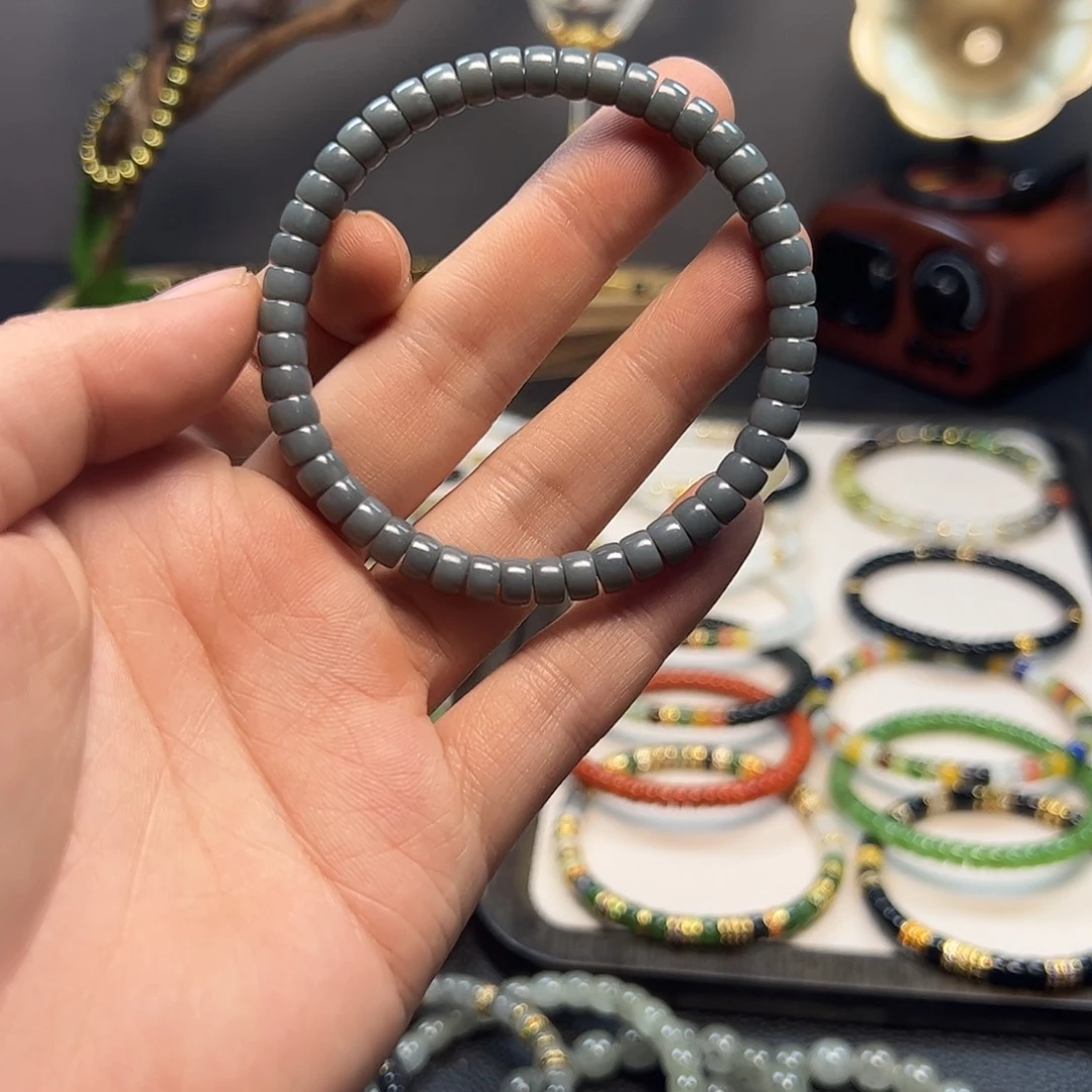 时***央和田玉未镶嵌手链