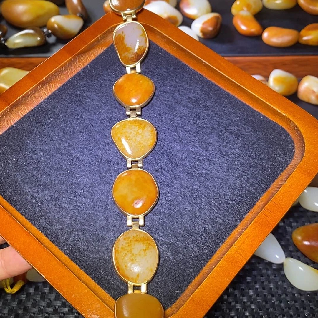 和田玉18K金镶嵌手串