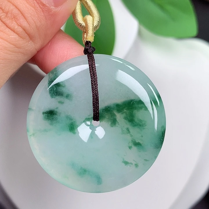 颈饰未镶嵌翡翠平安扣 38x5.6mm