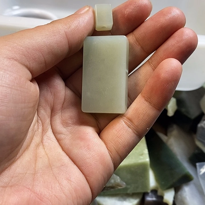 阿***原和田玉（糖玉）未镶嵌珠宝半成品