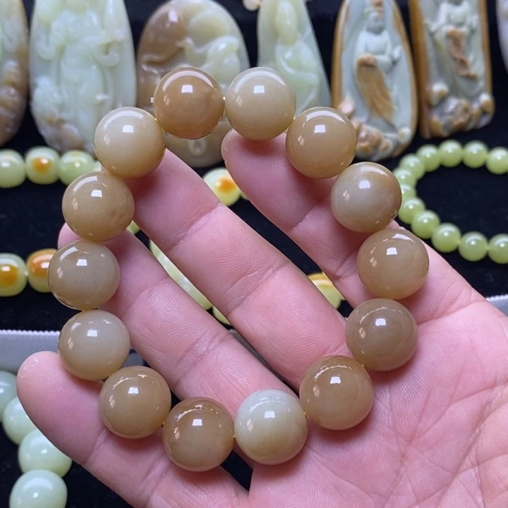 用***3和田玉（糖玉）未镶嵌手链