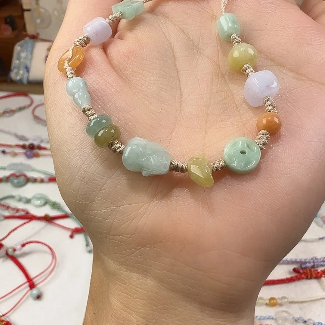 未镶嵌手链翡翠小**?