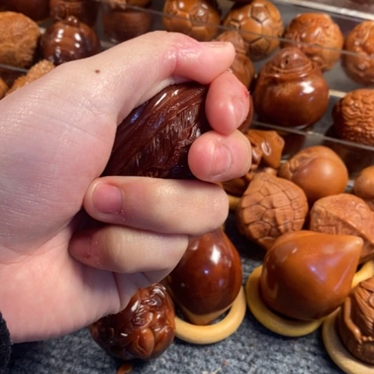 橄榄核吊坠玉华四面