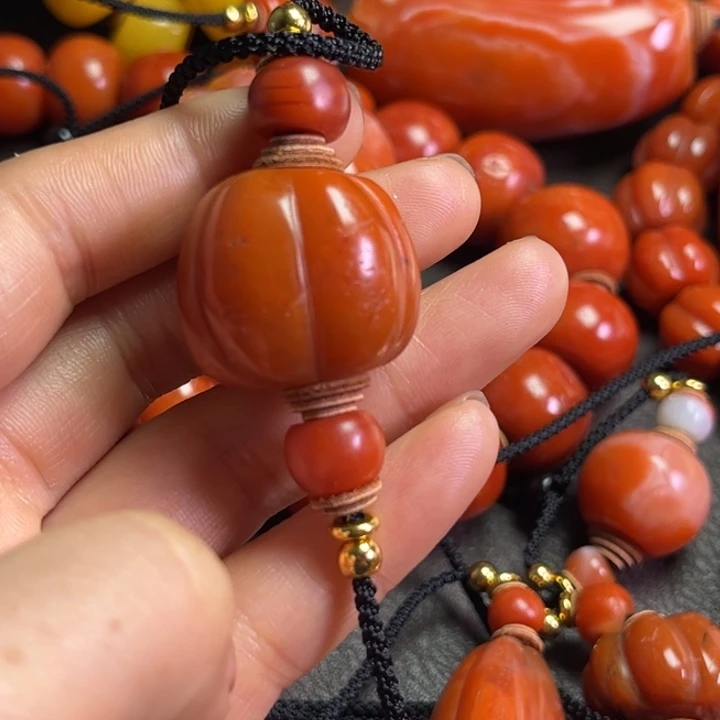 颈饰琉璃食****灵琉璃………