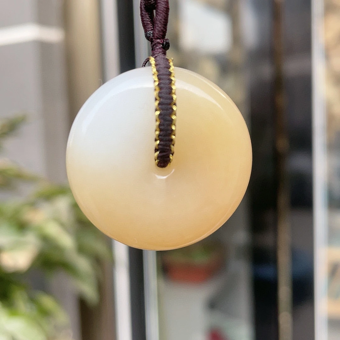 267828玉美人小程和田玉糖白平安扣挂件