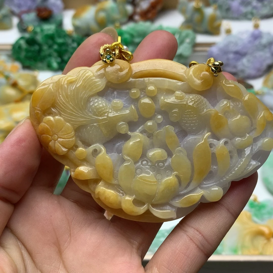 翡翠颈饰未镶嵌翡翠