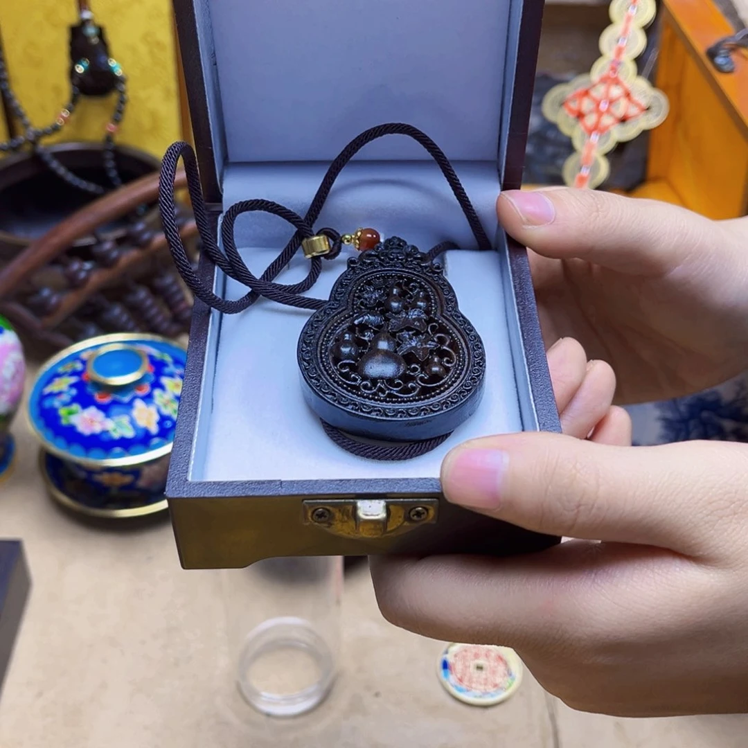 滴血莲花菩提吊坠