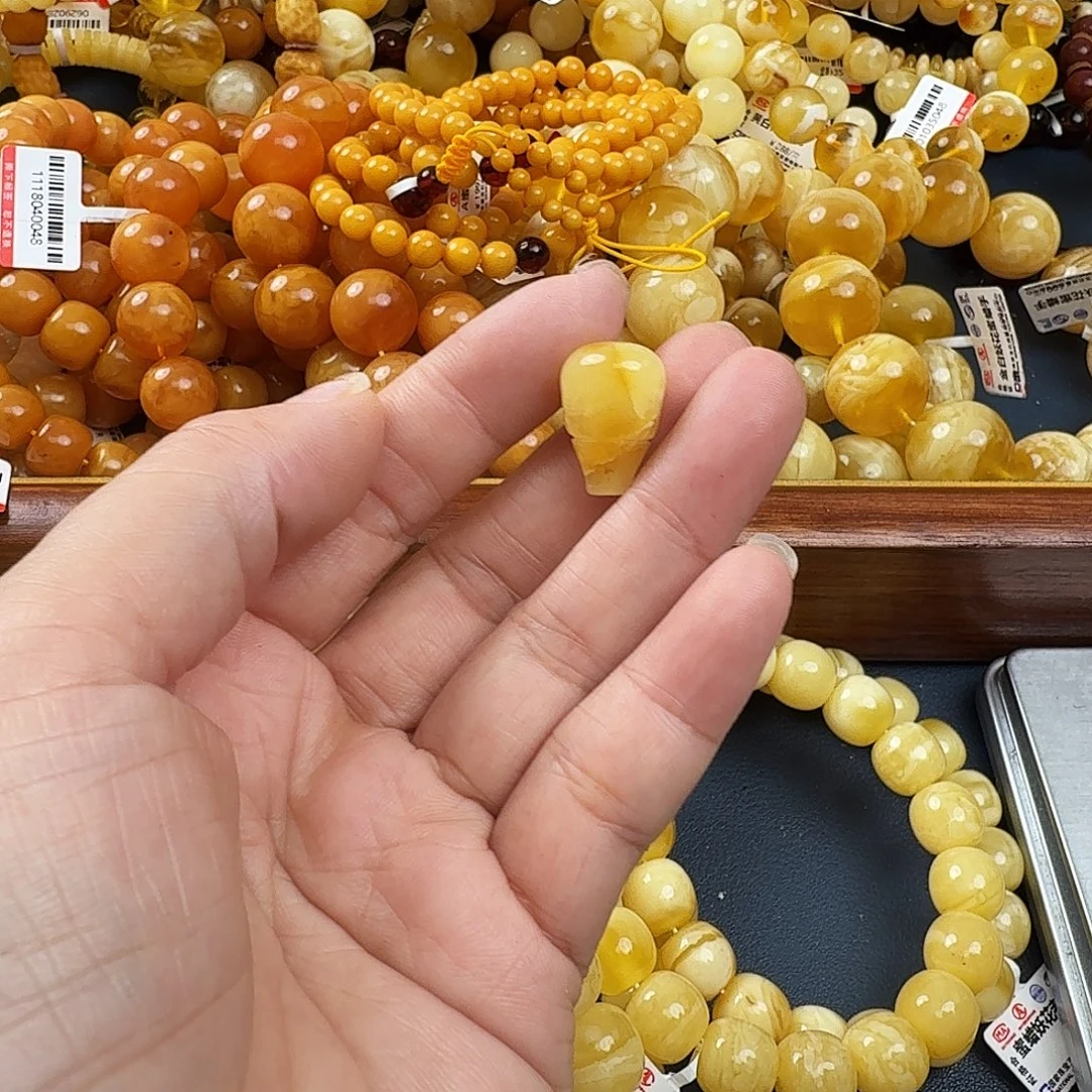 琥珀未镶嵌珠宝奇石