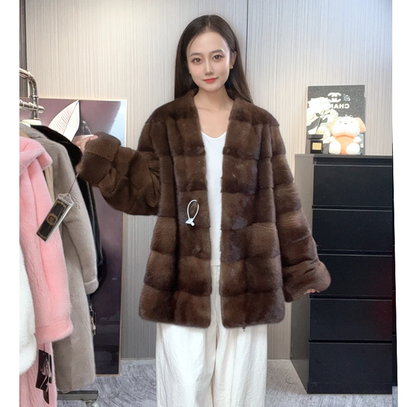 海宁2025新款小红书横排v领真貂整貂水貂皮草女爆款中长外套