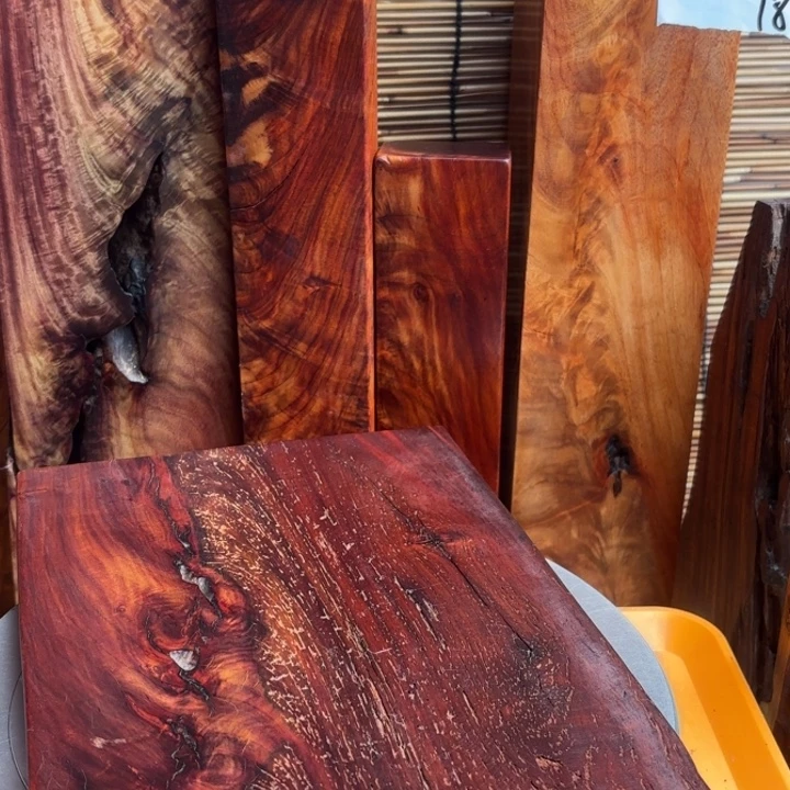 阿***）大叶紫檀（黑酸枝木类）