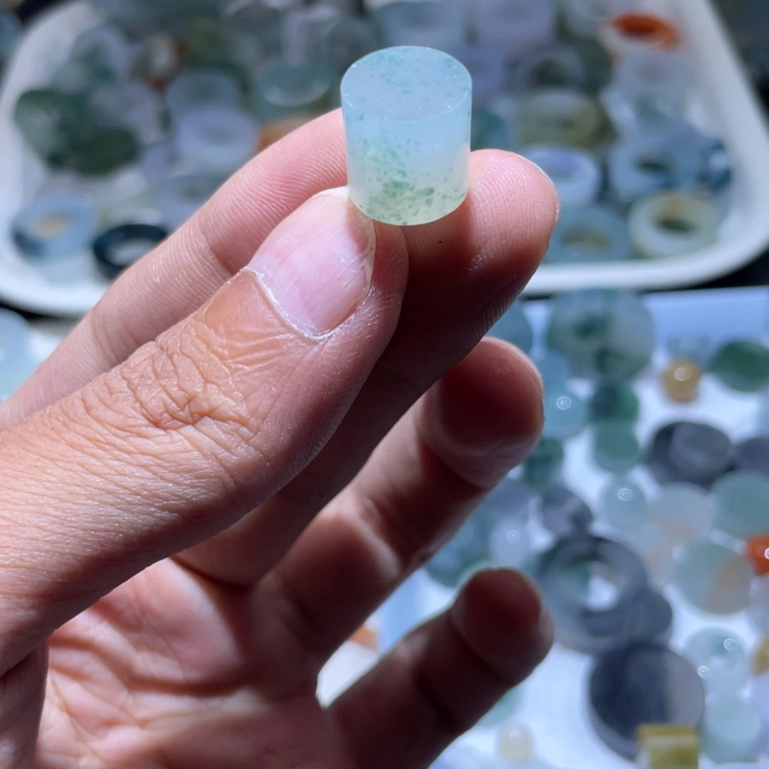 定制翡翠未镶嵌天然翡翠