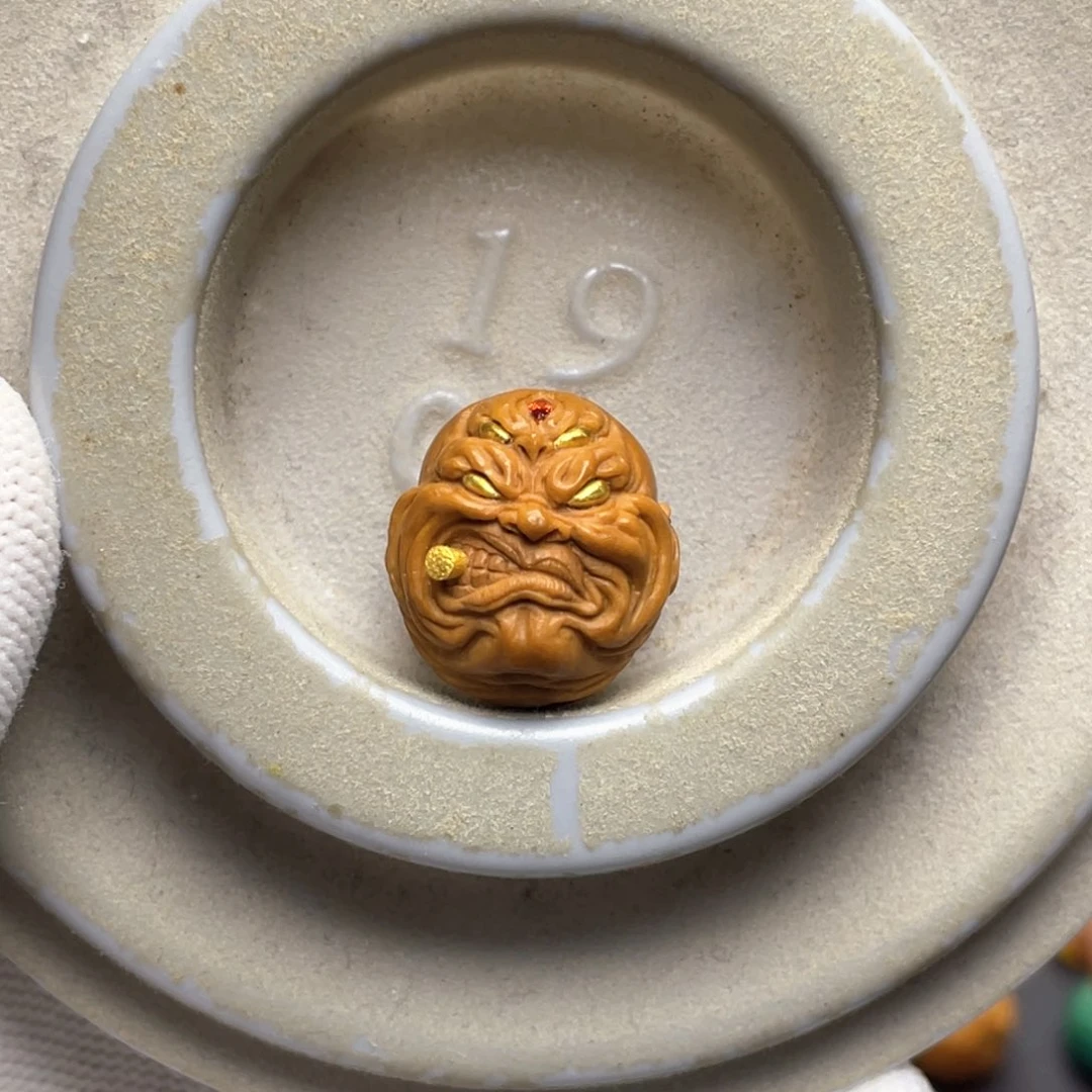 猴头核桃吊坠?四目烟鬼