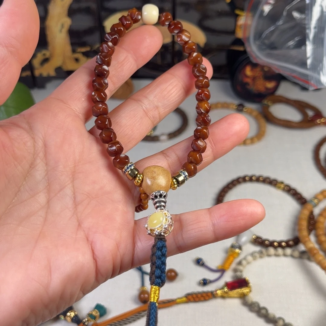 吊坠龙脊菩提35678899988888766