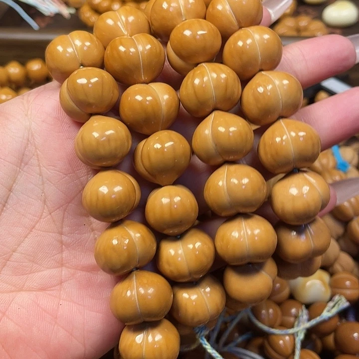 木猴头核桃微瑕大屁桃卡18