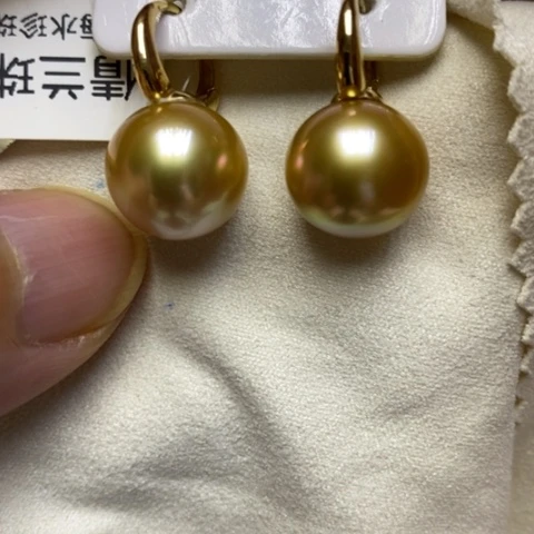 耳饰18K金镶嵌海水珍珠