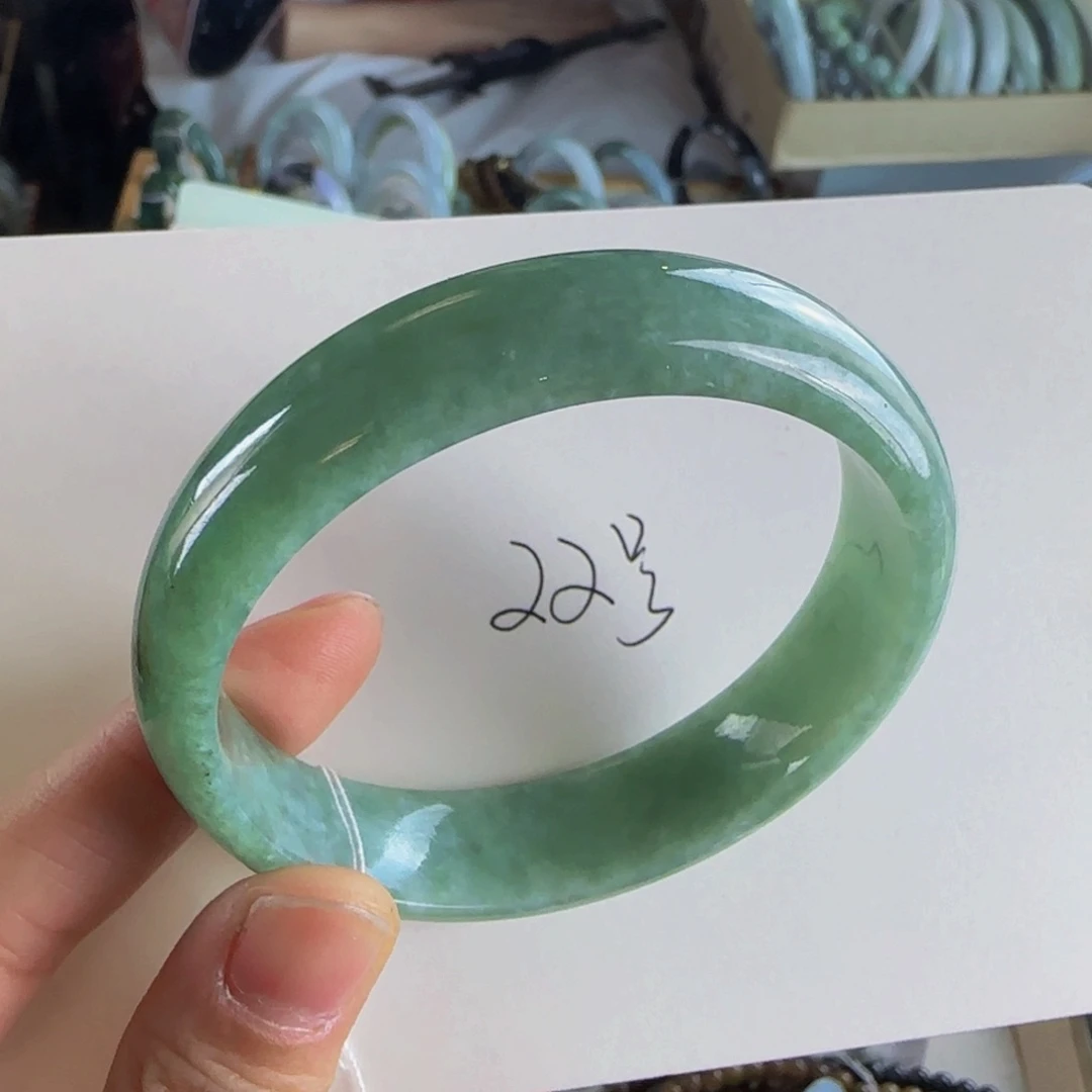 翡翠手镯未镶嵌老坑58圈亏米留下