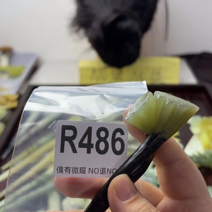 蛇纹石玉发饰合金蝶**香