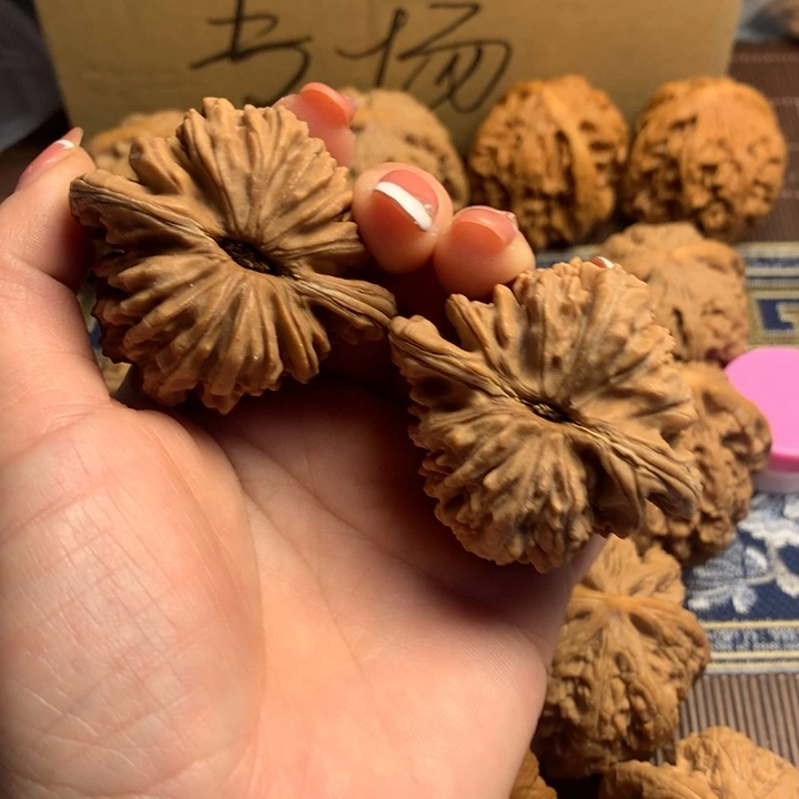 吊坠文玩核桃高**雨粗筋