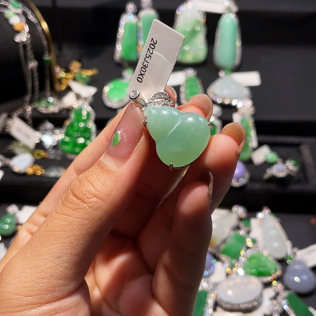 翡翠银S925镶嵌颈饰