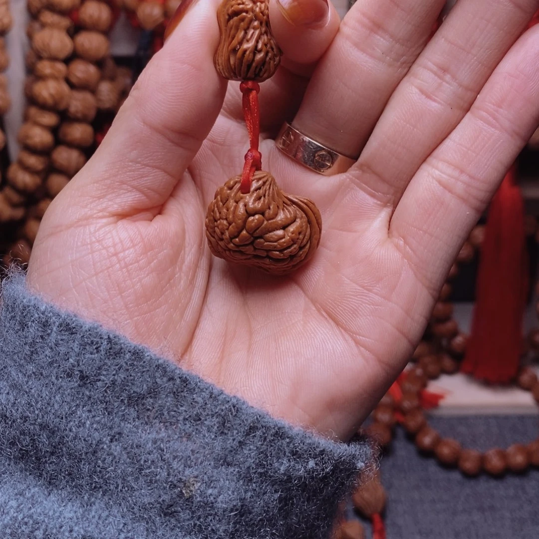 吊坠桃核龙纹桃枭