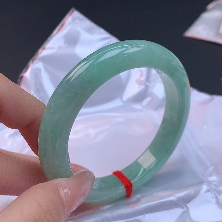 翡翠未镶嵌手镯54