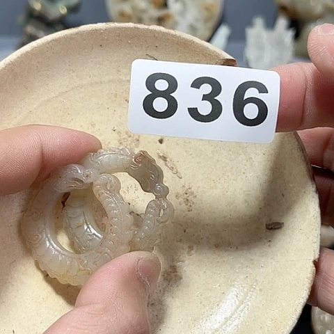 摆件电**镇瓷器制作过程是根据不同种类及形状