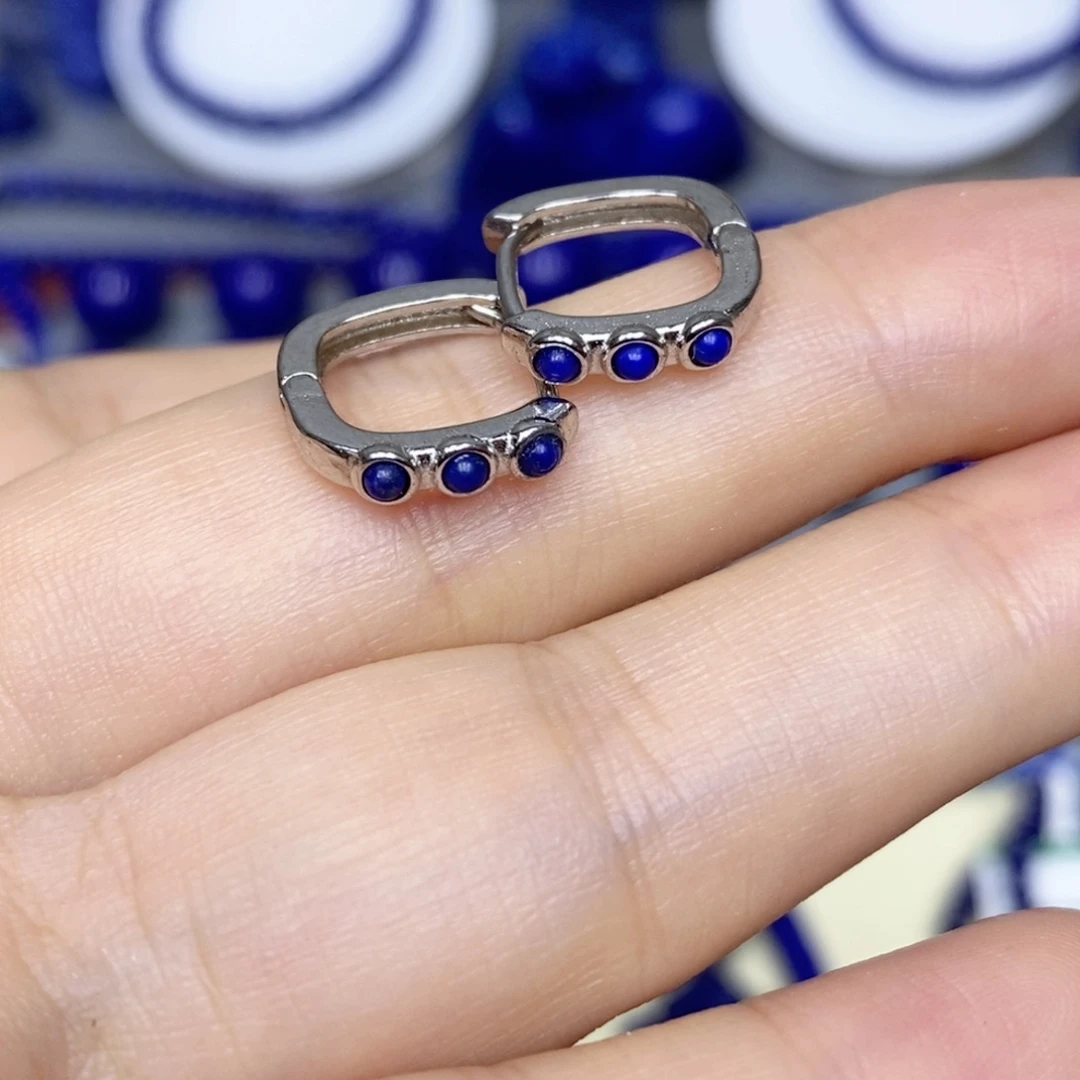 青金石未镶嵌耳饰