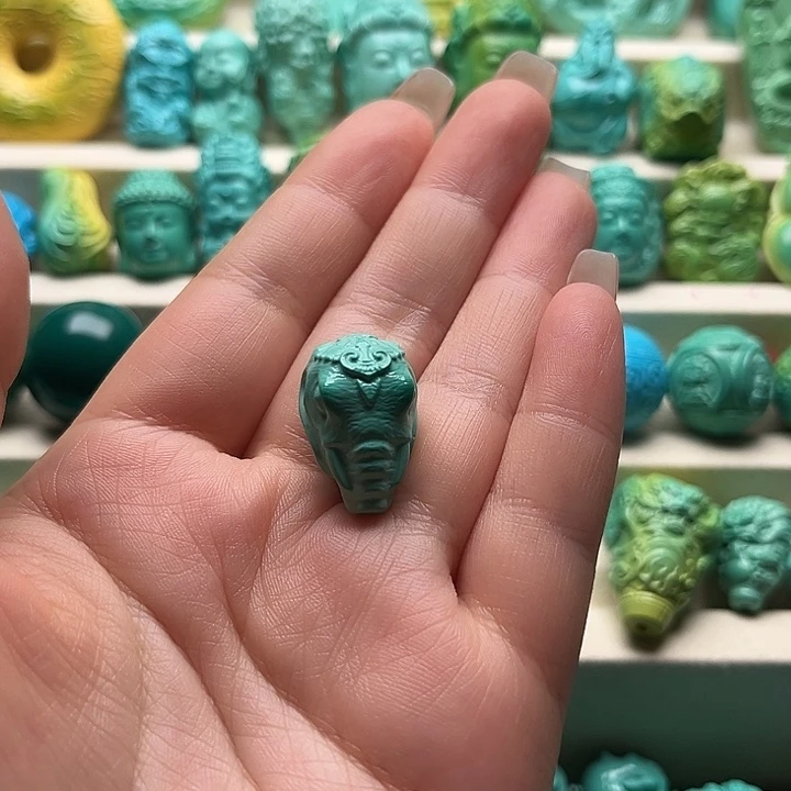 自***在精工雕刻象头三通