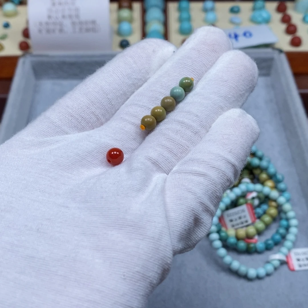 南红玛瑙配饰未镶嵌