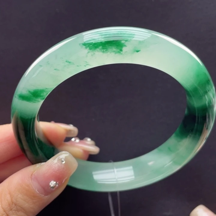 未镶嵌手镯石英质玉