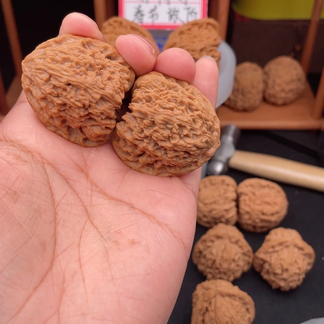 文玩核桃吊坠酥*茶好运南将石文玩核桃