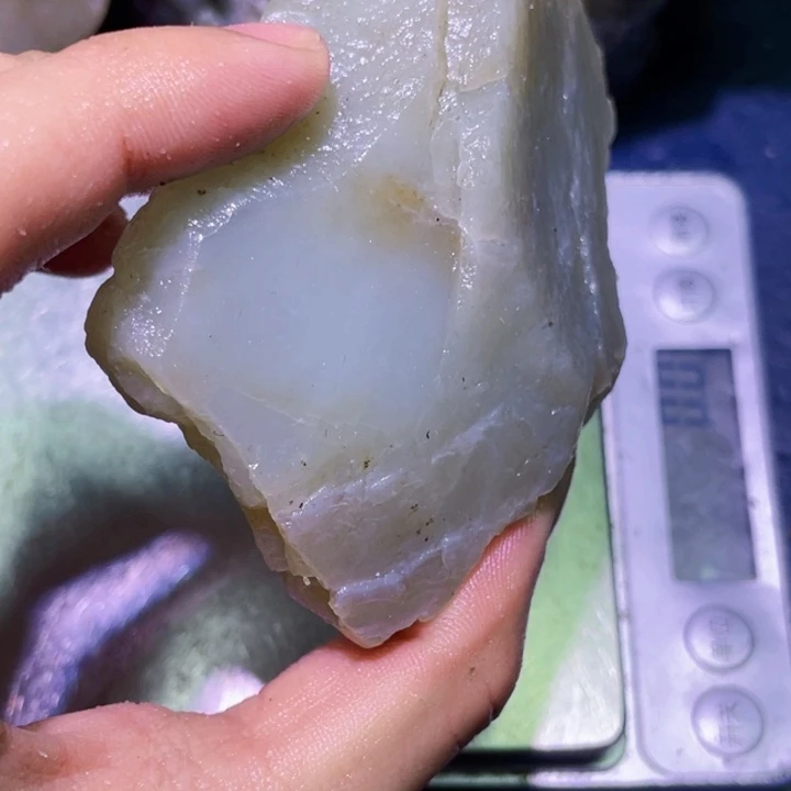 和田玉（糖玉）未镶嵌珠宝半成品