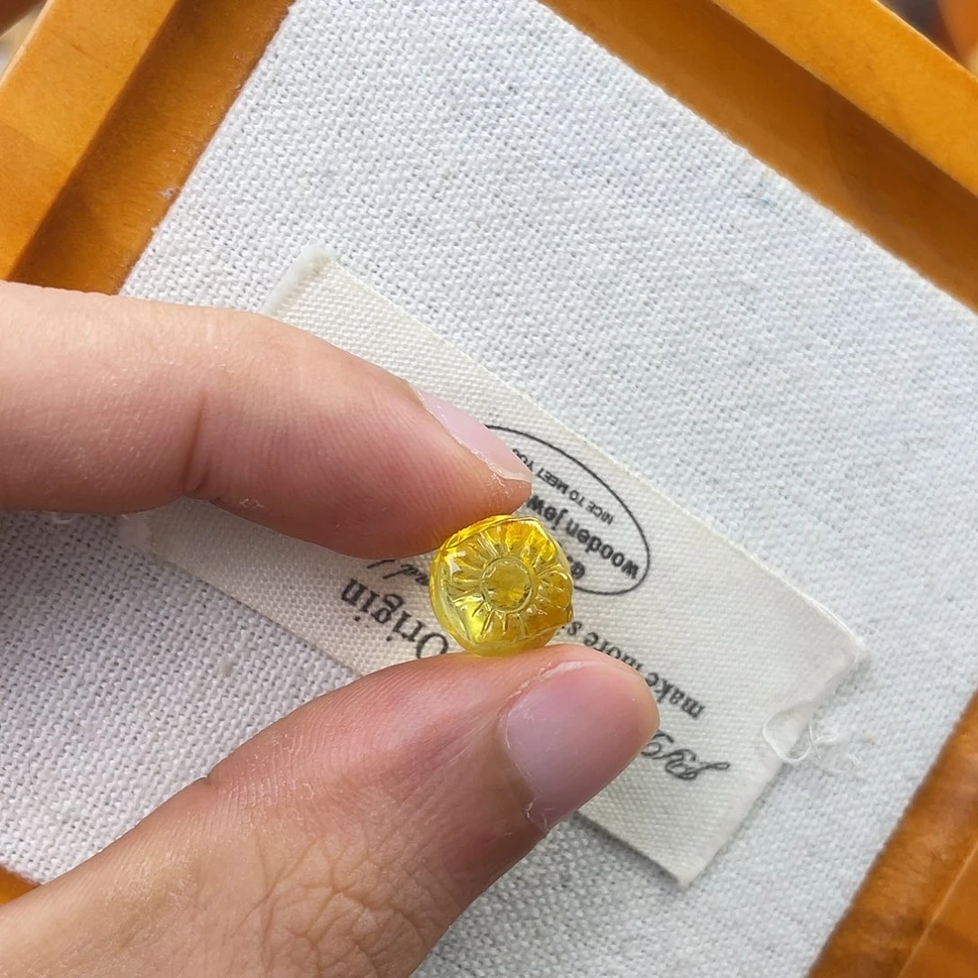 未镶嵌琥珀珠宝奇石柿子