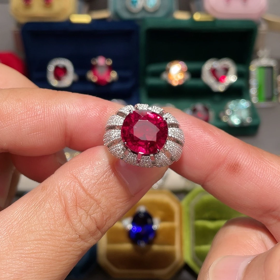 18K金镶嵌碧玺戒指6.3ct