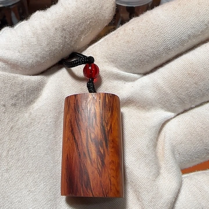 藤类海南红降t1吊坠多样性发其一