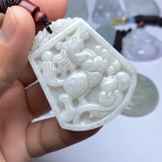 颈饰未镶嵌翡翠翡翠