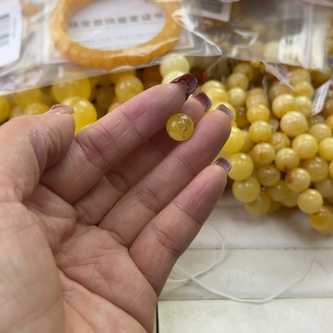 琥珀珠宝奇石未镶嵌