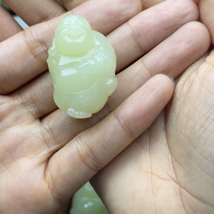 钰***漫颈饰未镶嵌和田玉